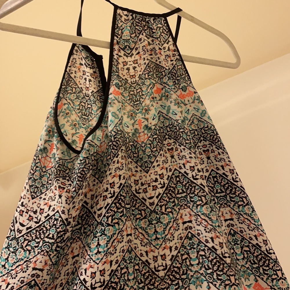 Patterned halter - Picture 4 of 4